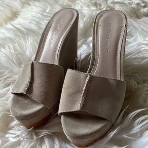 BCBG generation wedge